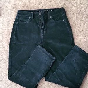 American Eagle Green cordoroy pants sz 4 short